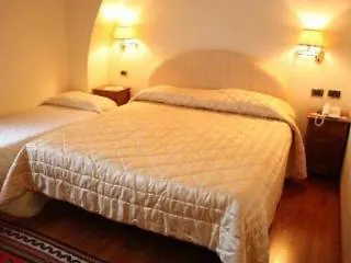 بيت ضيافة Casale De Santis 4*